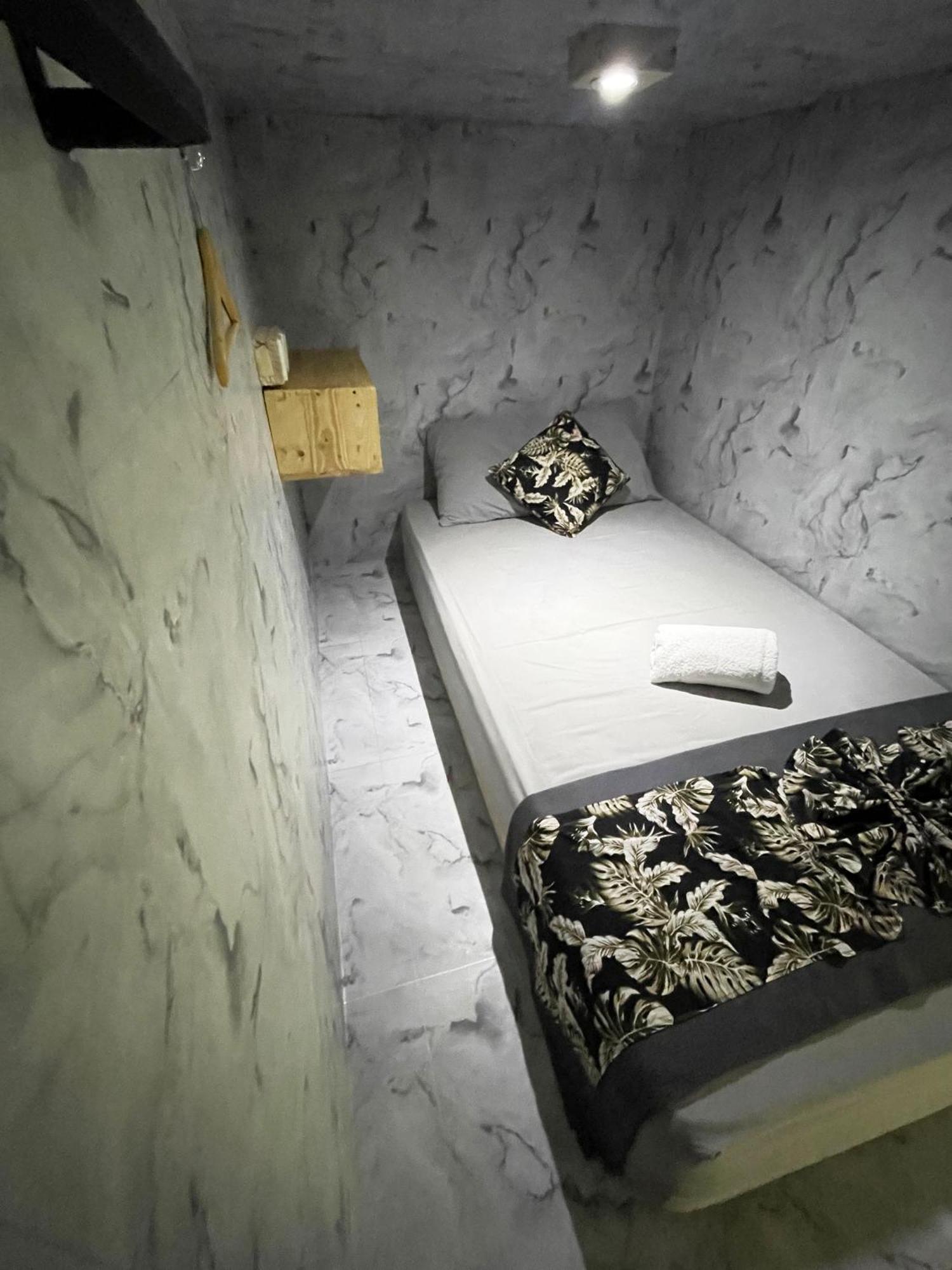 Pedidi Penida Hostel Batununggul ภายนอก รูปภาพ