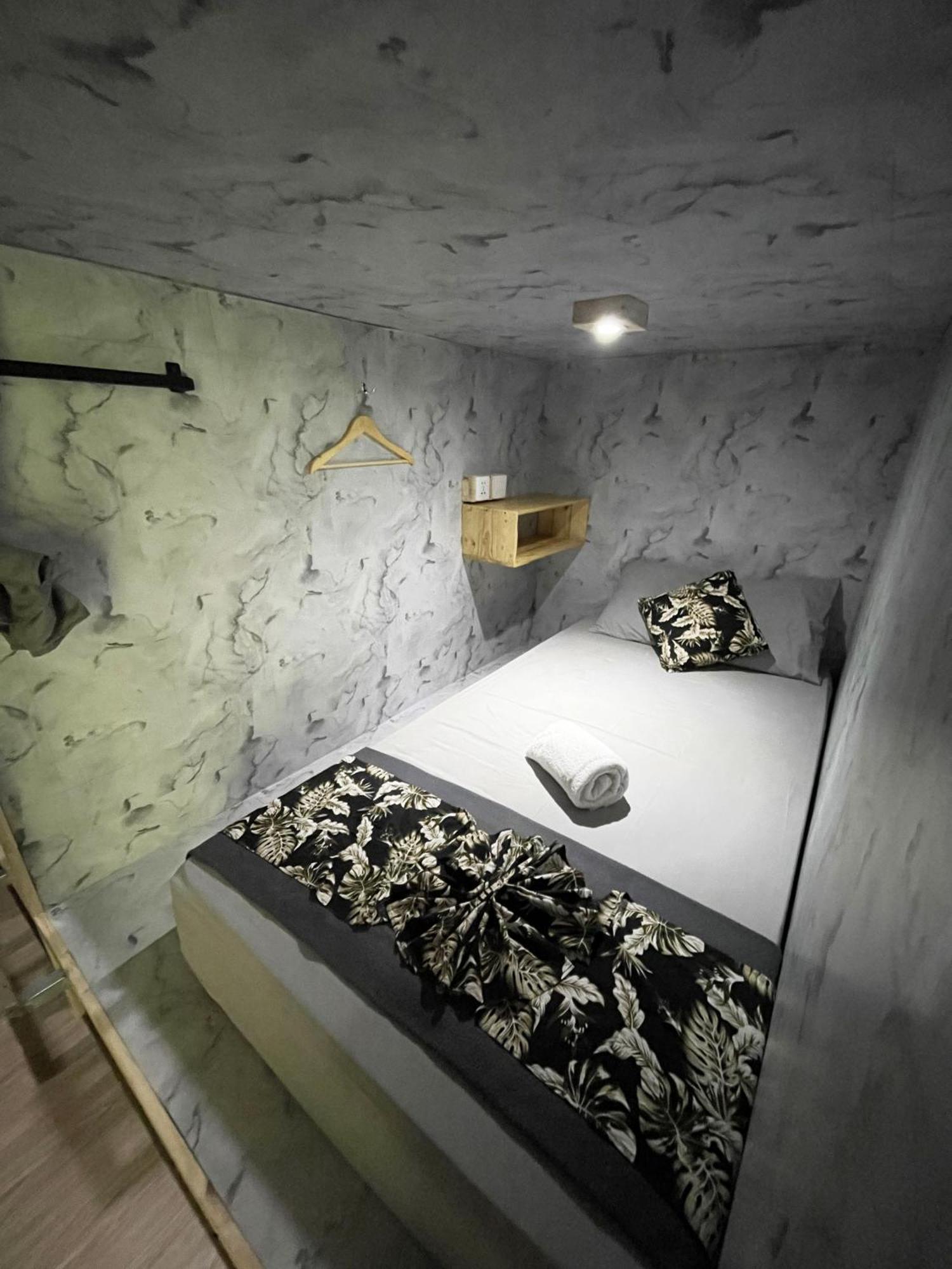 Pedidi Penida Hostel Batununggul ภายนอก รูปภาพ