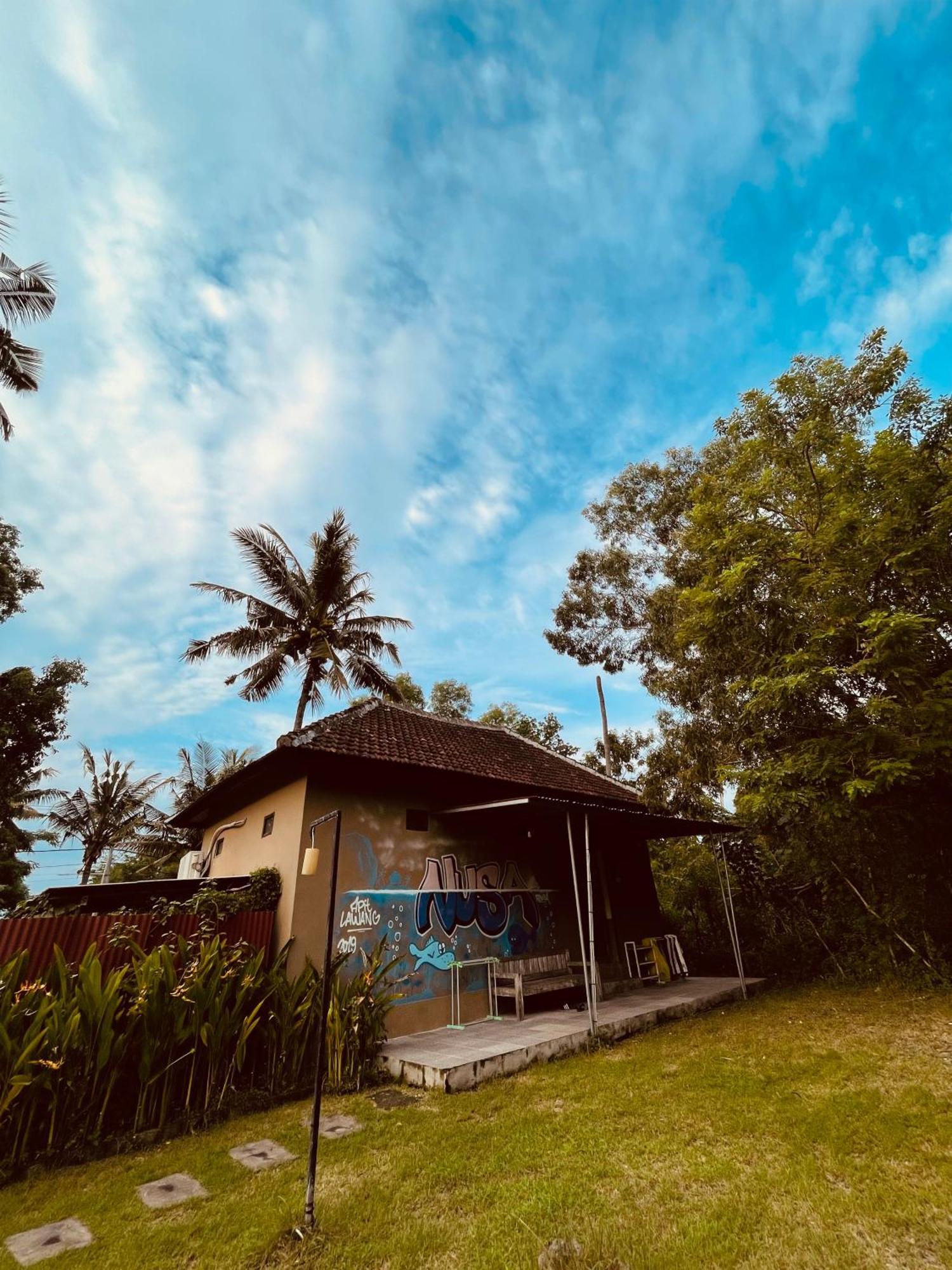 Pedidi Penida Hostel Batununggul ภายนอก รูปภาพ