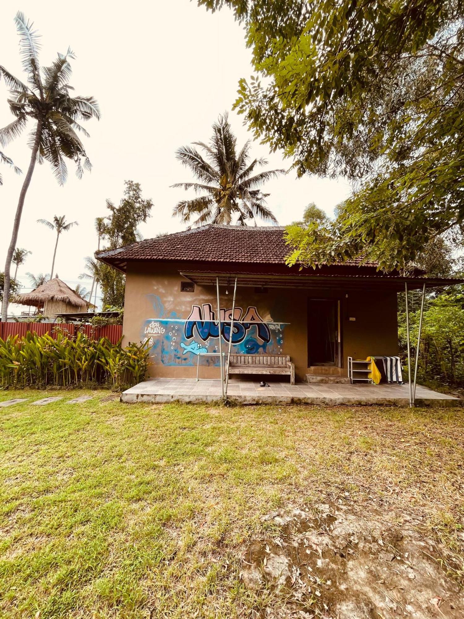 Pedidi Penida Hostel Batununggul ภายนอก รูปภาพ