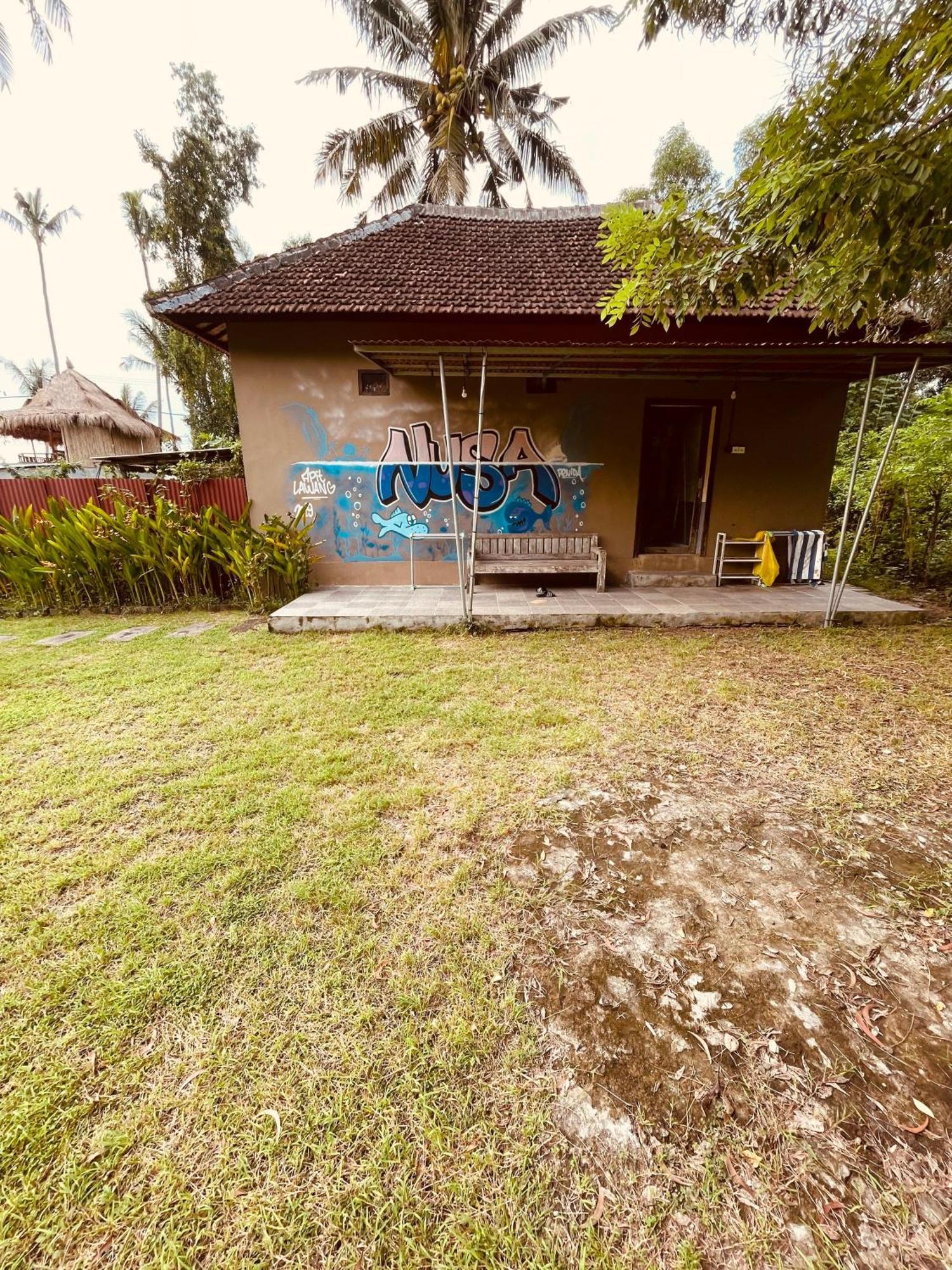 Pedidi Penida Hostel Batununggul ภายนอก รูปภาพ
