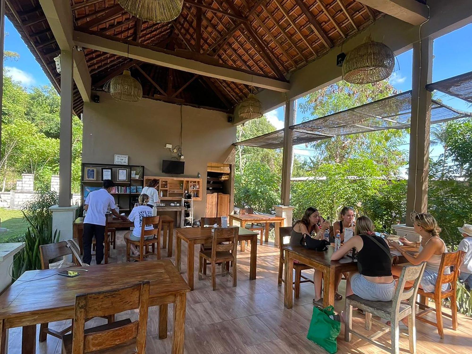 Pedidi Penida Hostel Batununggul ภายนอก รูปภาพ